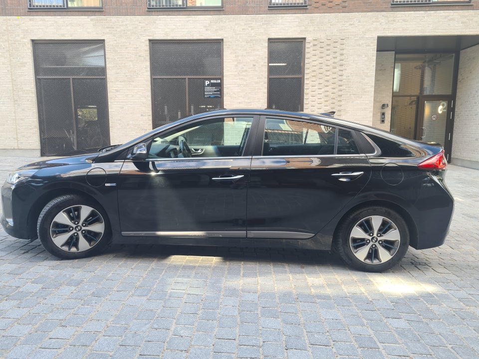 Hyundai Ioniq 1,6 PHEV Trend DCT 5d