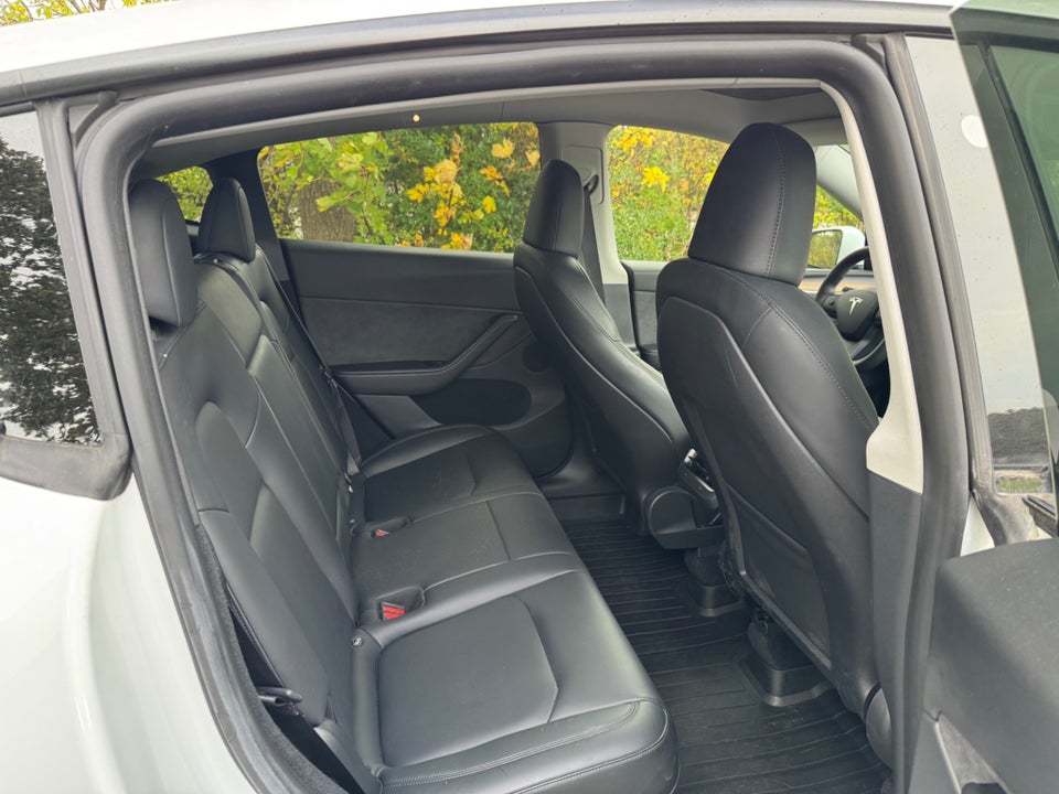 Tesla Model Y Long Range AWD 5d