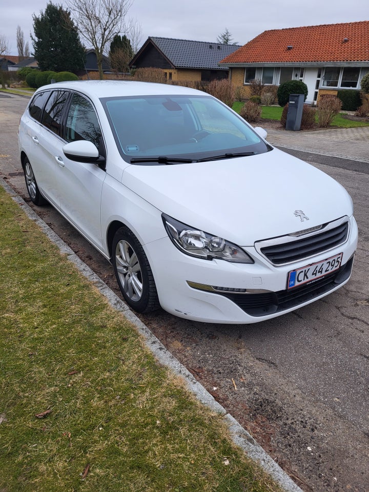 Peugeot 308 1,6 BlueHDi 120 Style SW 5d