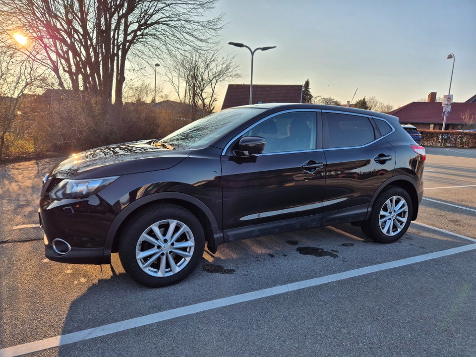 Nissan Qashqai 1,2 Dig-T 115 N-Connecta X-tr. 5d