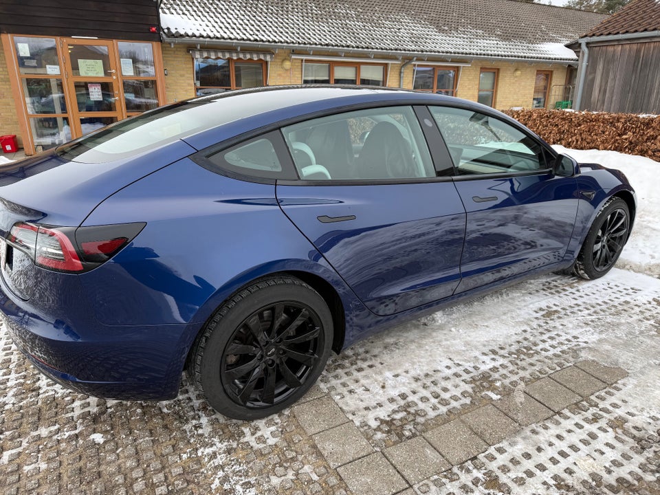 Tesla Model 3 Standard Range+ RWD 4d