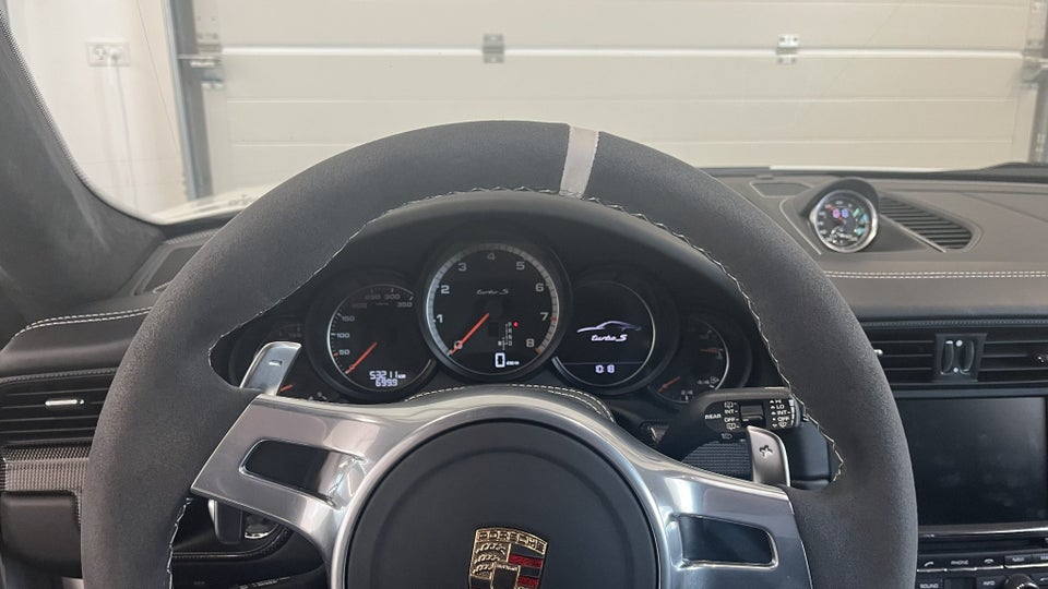 Porsche 911 Turbo S 3,8 Coupé PDK 2d