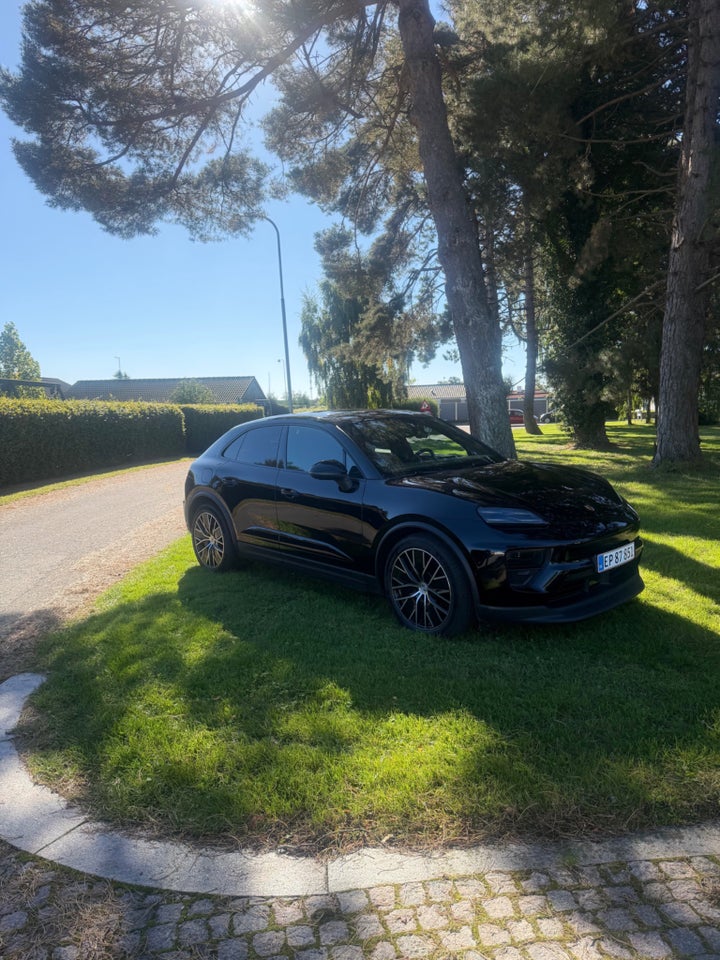 Porsche Macan 5d