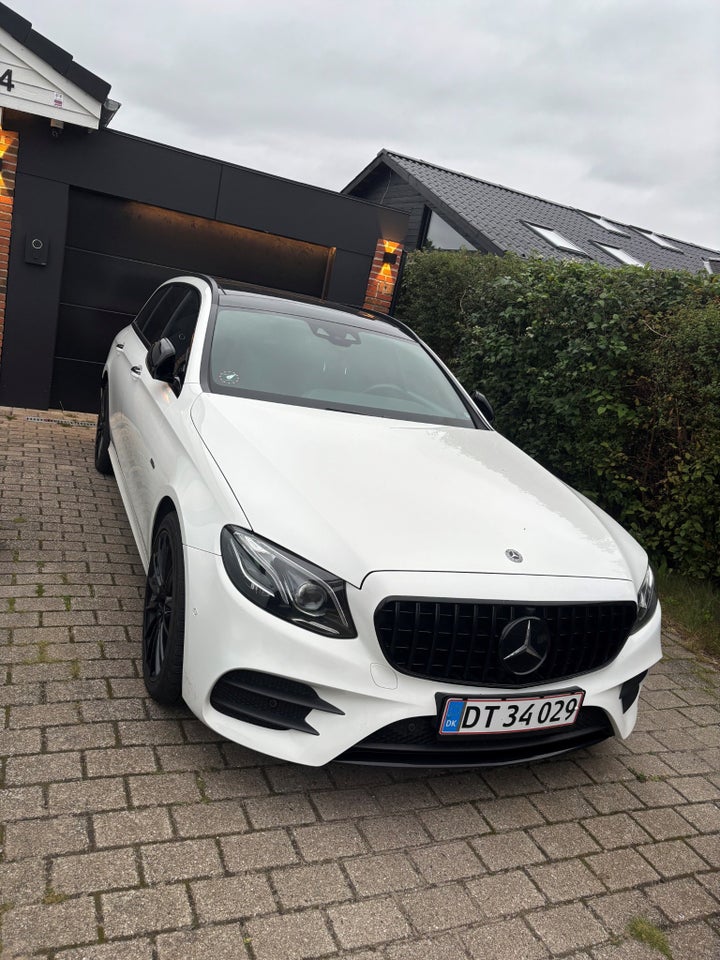 Mercedes E300 de 2,0 AMG Line Night Edition stc. aut. 5d