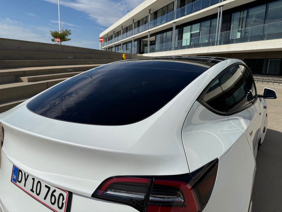 Tesla Model Y RWD 5d