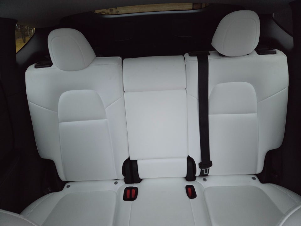 Tesla Model Y Long Range AWD 5d