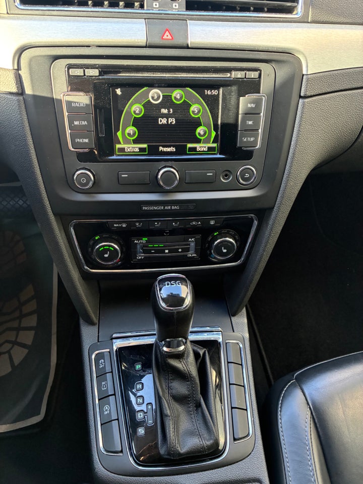 Skoda Superb 2,0 TDi 140 Ambition Combi DSG 5d