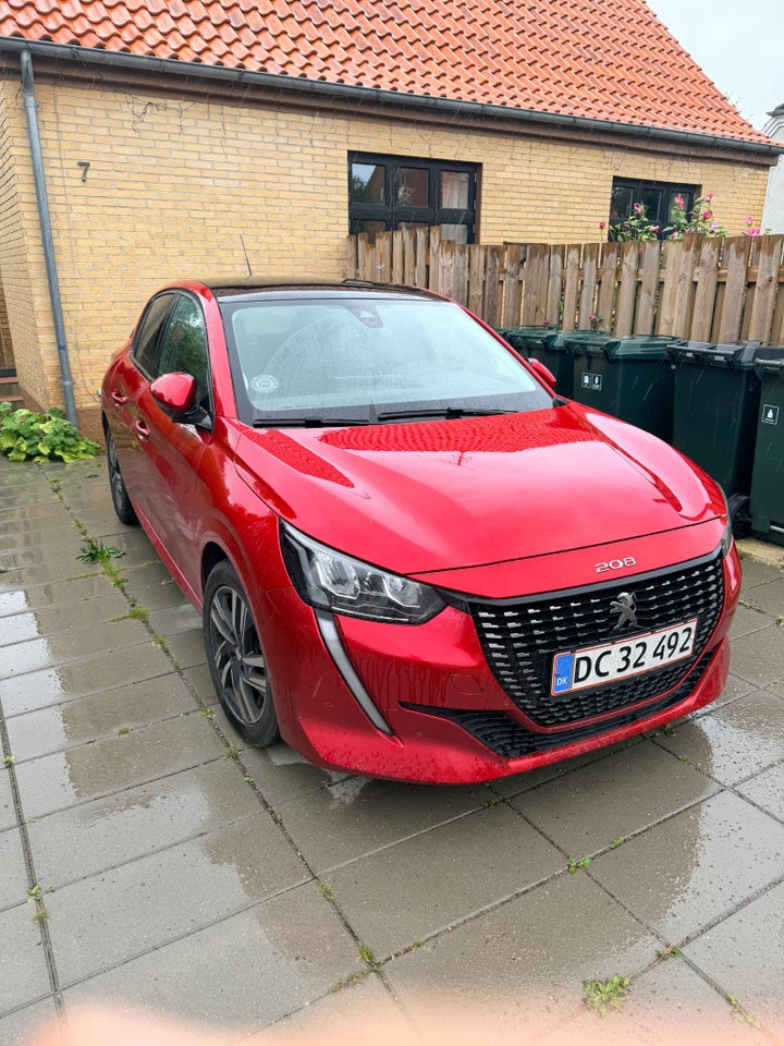 Peugeot 208 1,5 BlueHDi 100 Allure Sky 5d