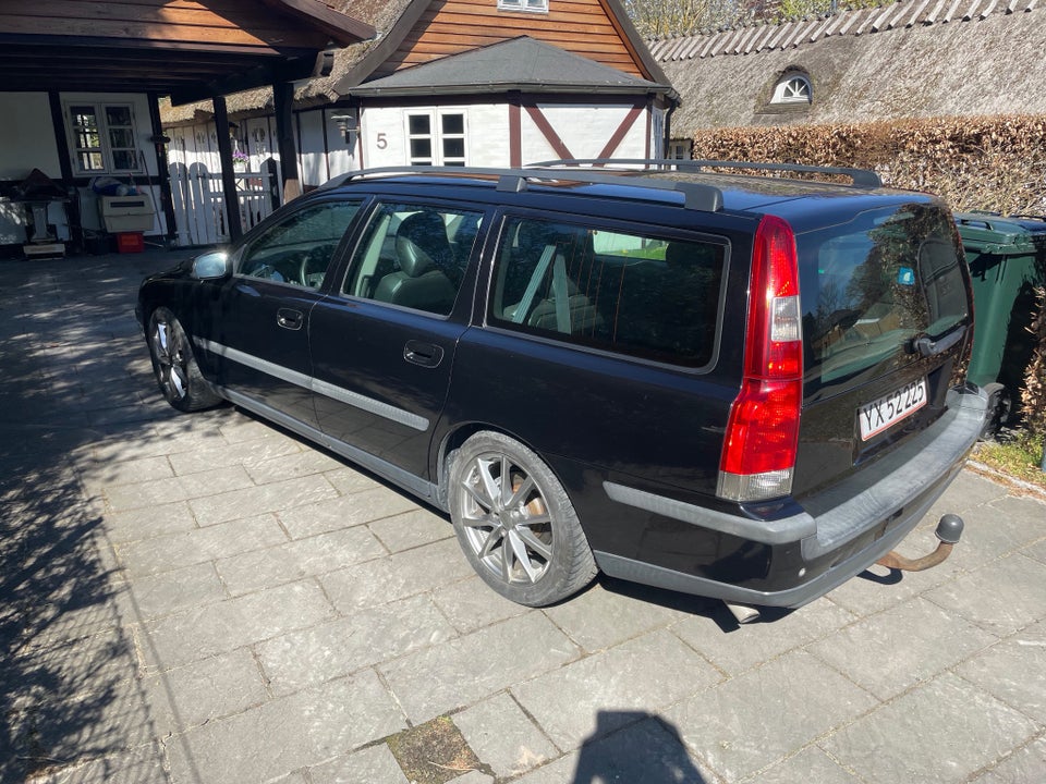 Volvo V70 2,4 T5 aut. 5d