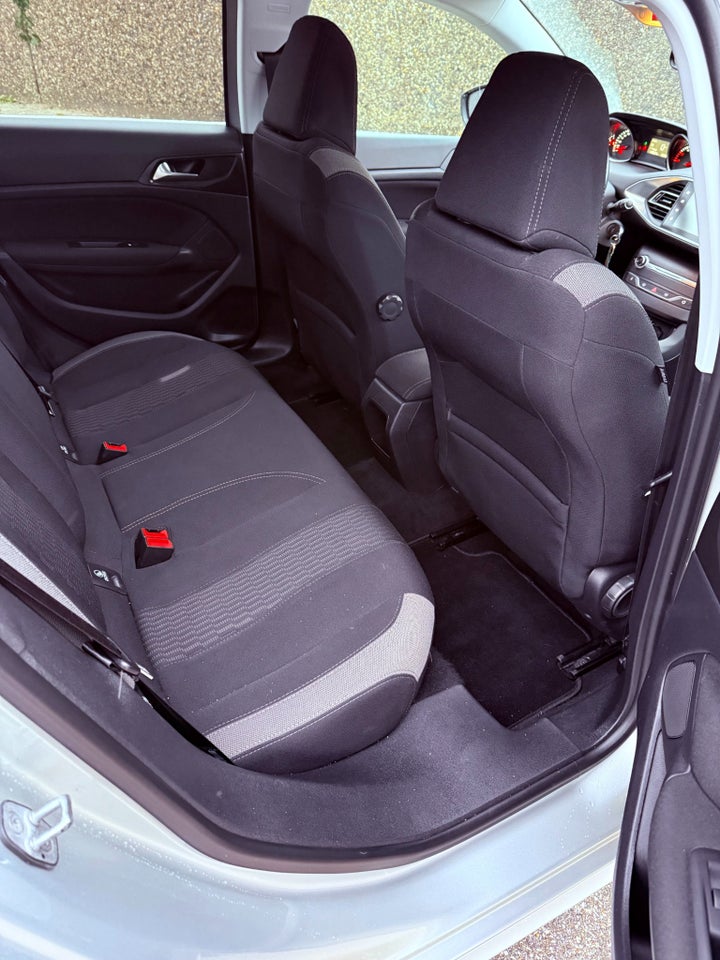 Peugeot 308 1,6 BlueHDi 120 Active 5d