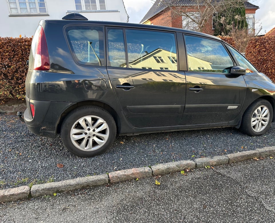 Renault Espace 2,0 dCi 130 Expression Comfort 5d