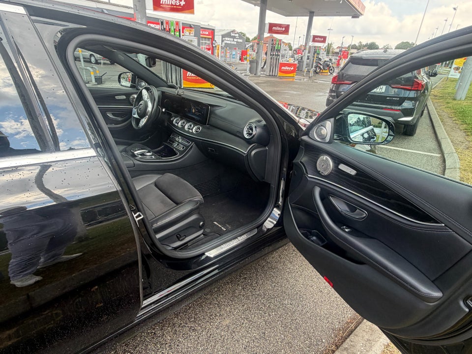 Mercedes E300 de 2,0 AMG Line aut. 4d