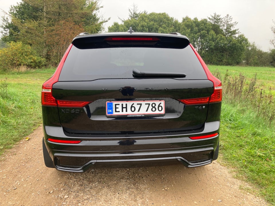 Volvo XC60 2,0 T6 ReCharge Black Edition aut. AWD 5d