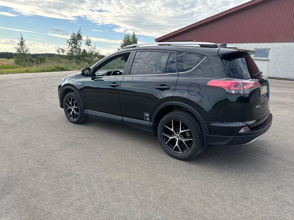 Toyota RAV4 2,5 Hybrid H3+ MDS Van 5d