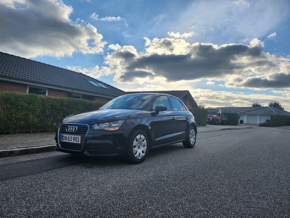 Audi A1 1,6 TDi 90 Ambition Sportback S-tr. 5d