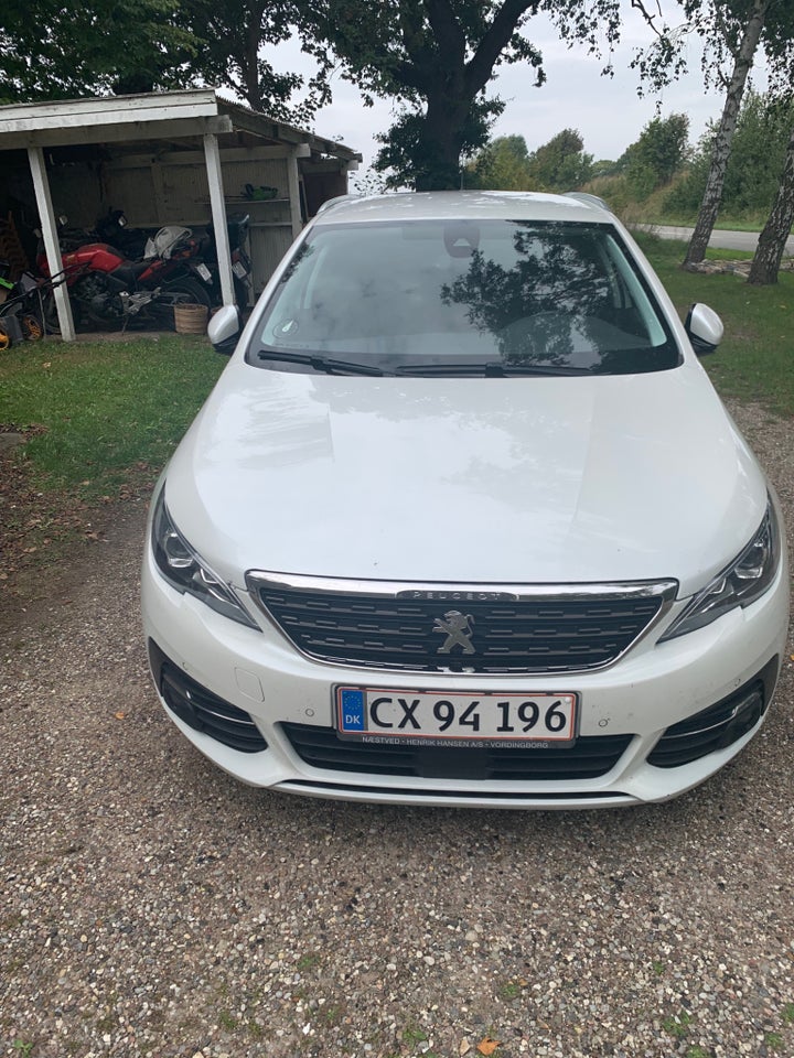 Peugeot 308 1,5 BlueHDi 130 Special Pack 5d