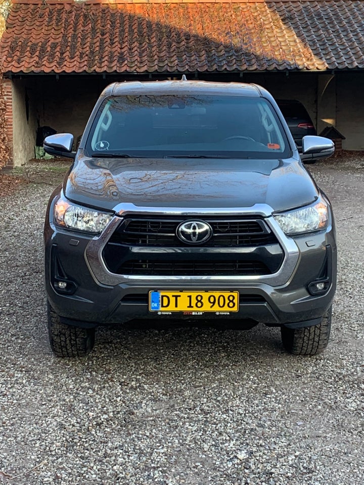 Toyota HiLux 2,8 D T3 Ex.Kab aut. 4d