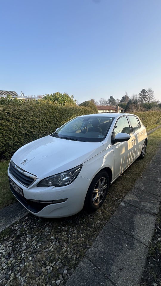 Peugeot 308 1,6 BlueHDi 120 Style 5d