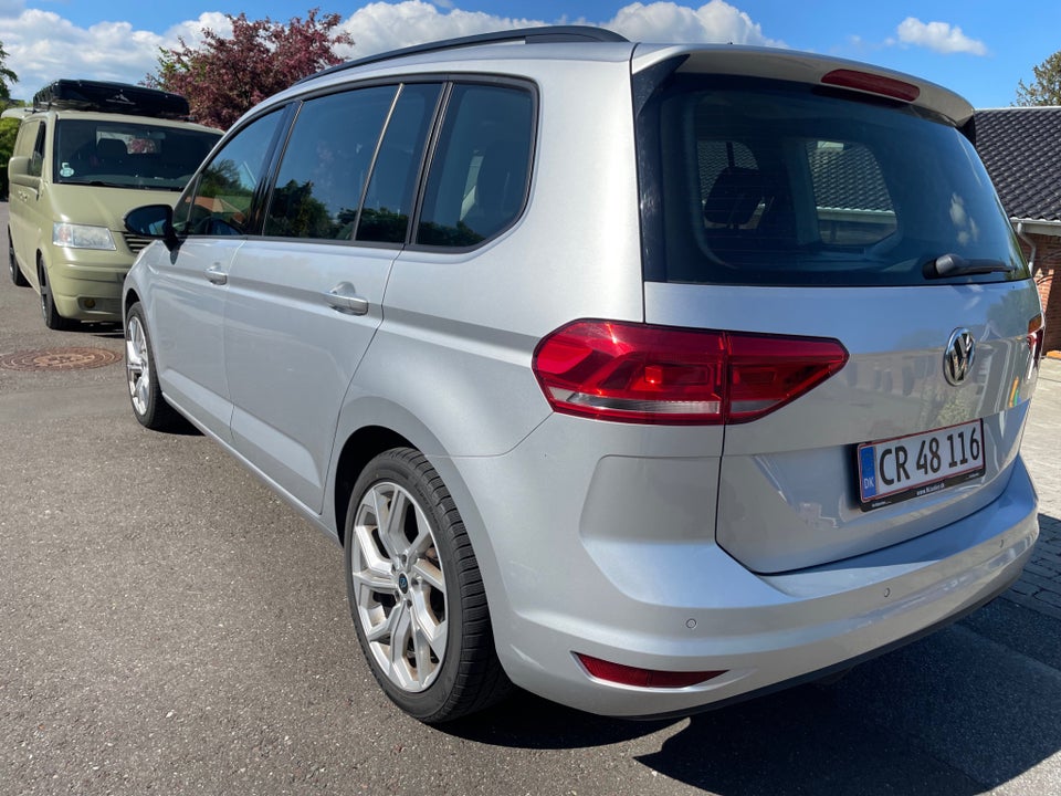 VW Touran 1,6 TDi 115 Comfortline DSG 5d