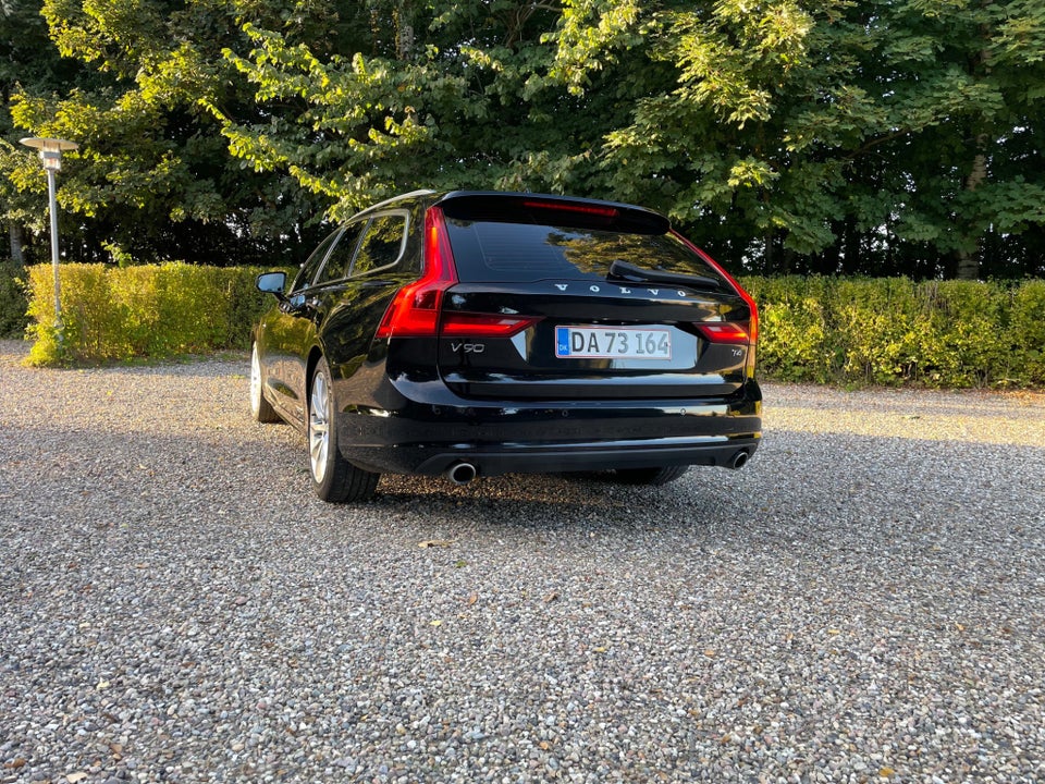 Volvo V90 2,0 T4 190 Momentum aut. 5d