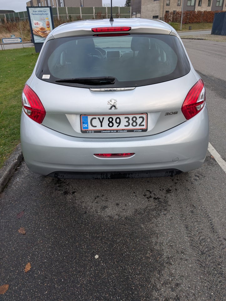 Peugeot 208 1,2 VTi Active 5d