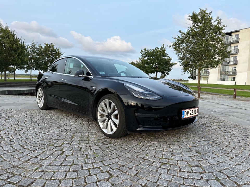 Tesla Model 3 Long Range RWD 4d