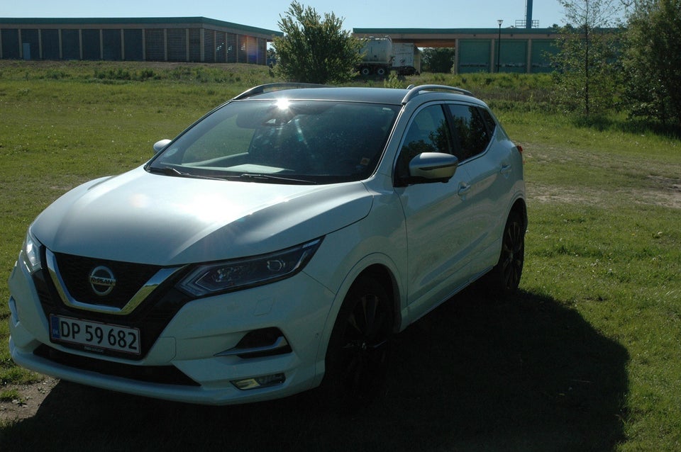Nissan Qashqai 1,3 Dig-T 160 Tekna+ Dynamic DCT 5d