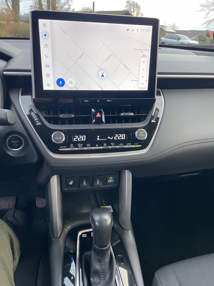 Toyota Corolla Cross 2,0 Hybrid Style Comfort CVT 5d