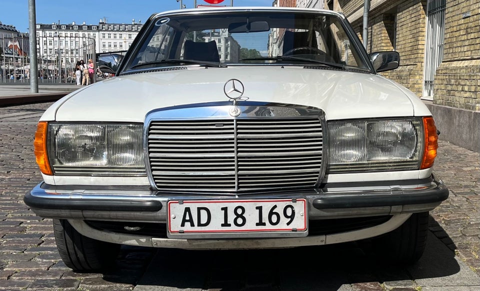 Mercedes 280 CE 2,8  2d
