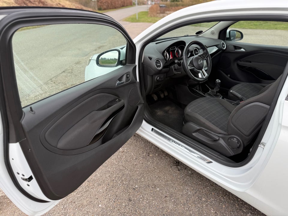 Opel Adam 1,4 87 Glam 3d