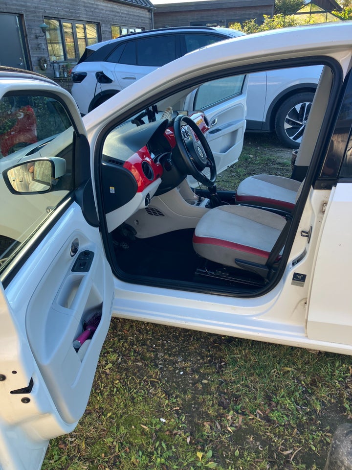 VW Up! 1,0 75 High Up! 5d