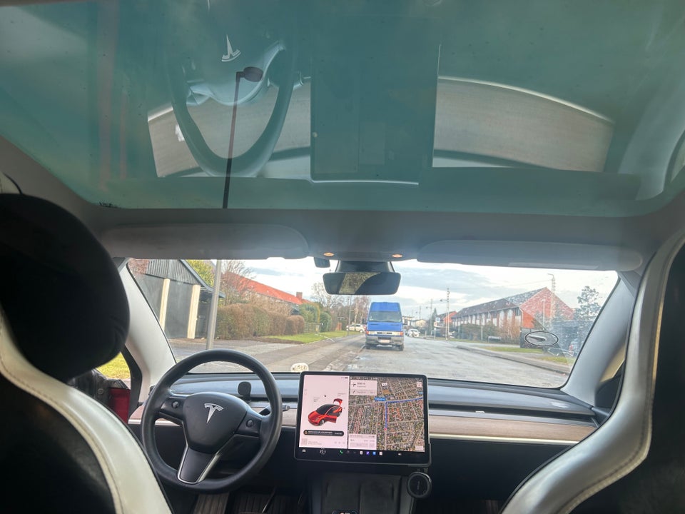 Tesla Model 3 Long Range AWD 4d