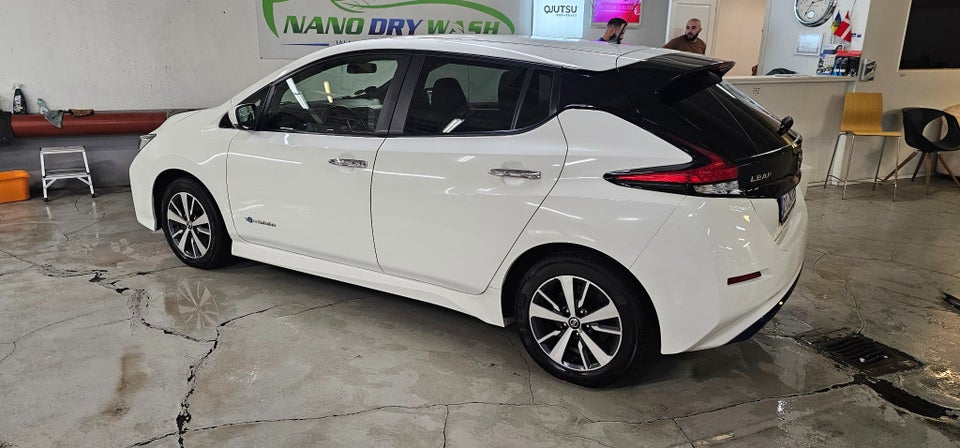 Nissan Leaf 40 Acenta 5d