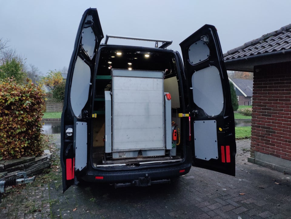 Ford Transit Custom 310L 2,2 TDCi 155 Van 5d