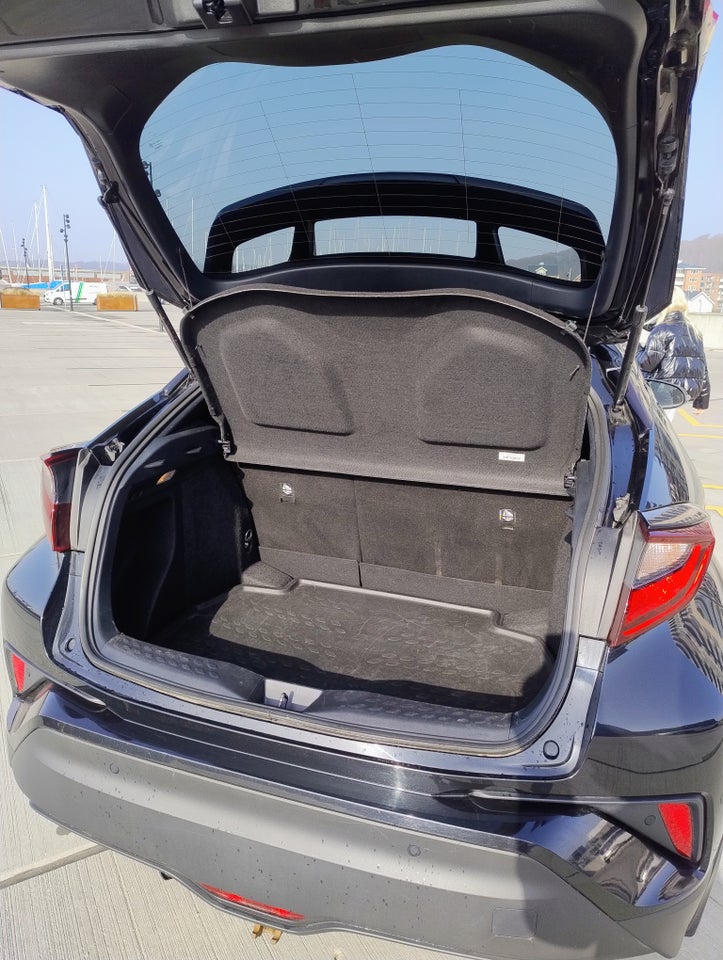 Toyota C-HR 1,8 Hybrid C-LUB Smart CVT 5d