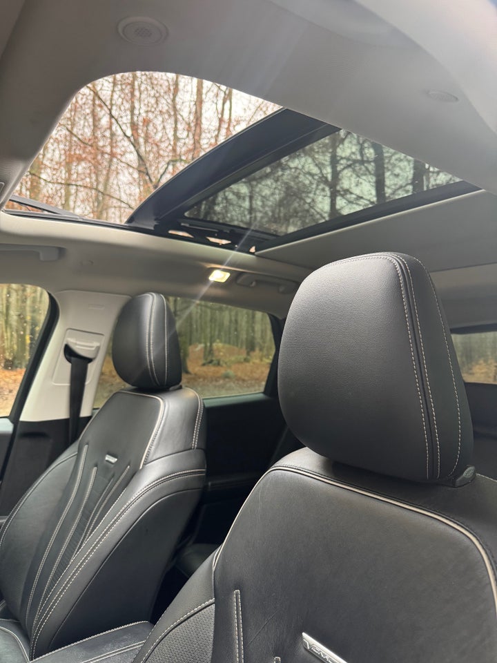 Ford Kuga 2,5 PHEV Vignale CVT 5d