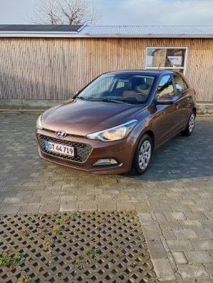 Hyundai i20 1,25 Passion 5d