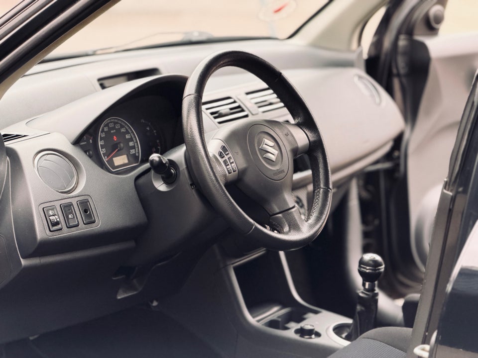 Suzuki Swift 1,3 GLS 5d