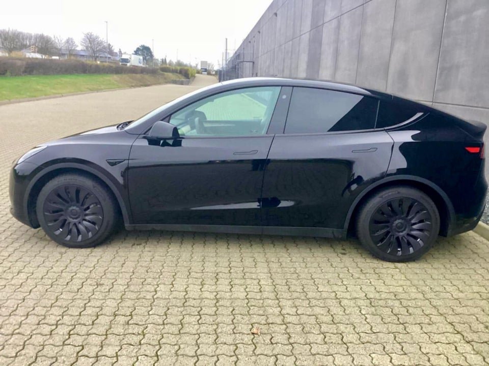 Tesla Model Y RWD 5d