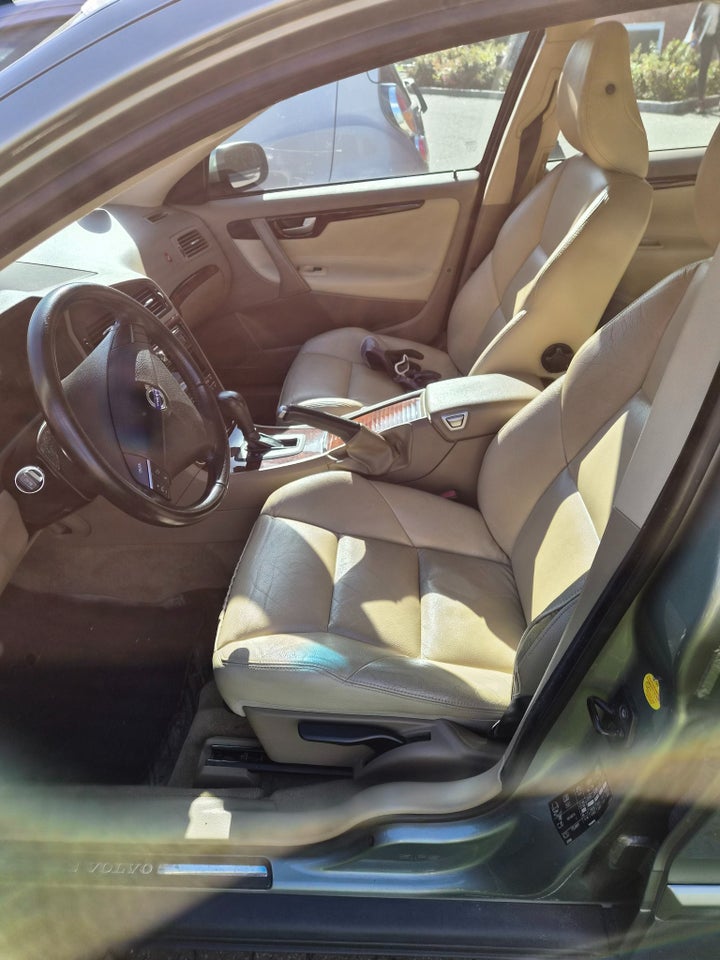 Volvo S60 2,4 140 aut. 4d