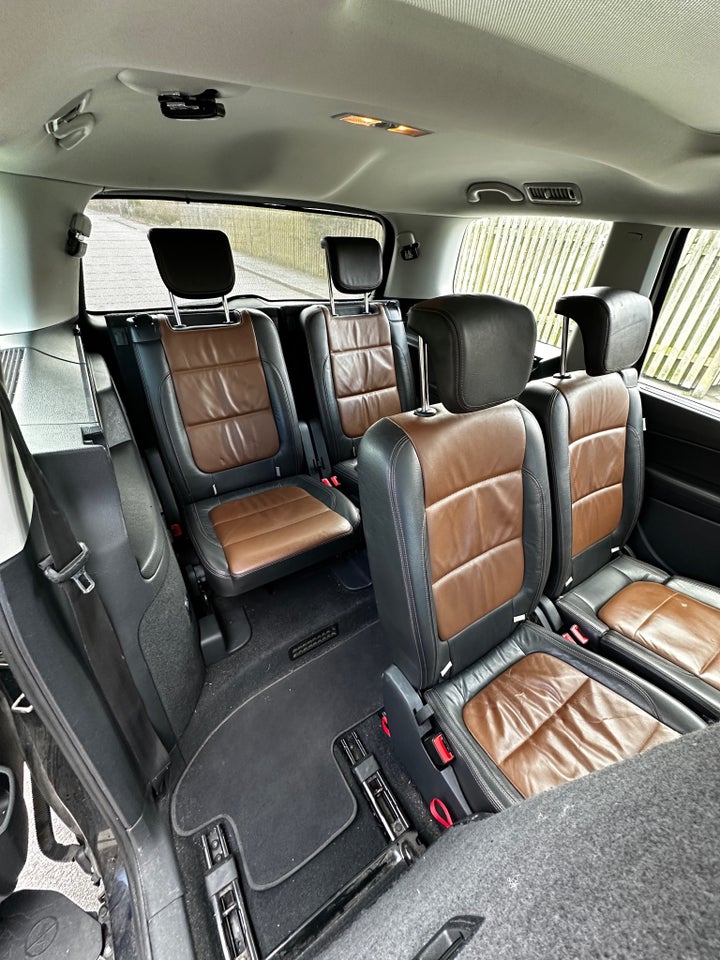 VW Sharan 2,0 TDi 140 Highline DSG BMT 7prs 5d