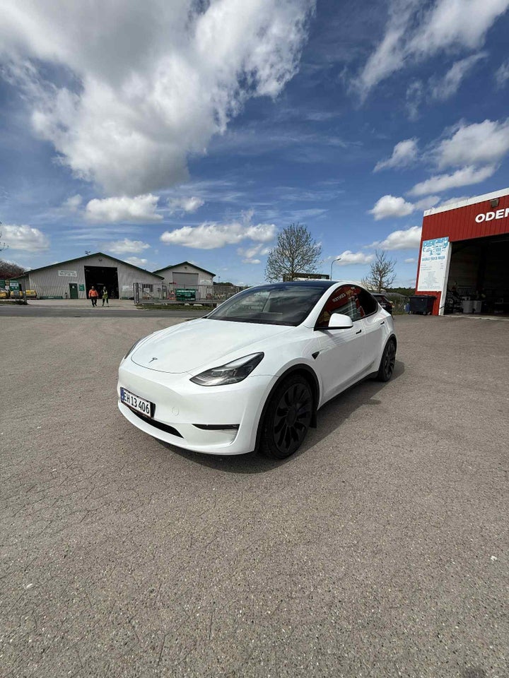 Tesla Model Y Performance AWD 5d