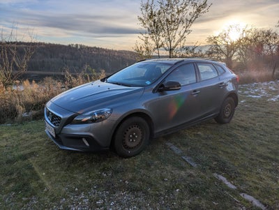 Volvo V40 CC 2,0 D3 150 Momentum 5d