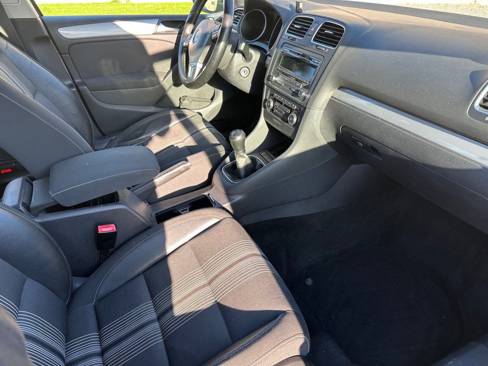 VW Golf VI 1,6 TDi 105 Match BMT 5d