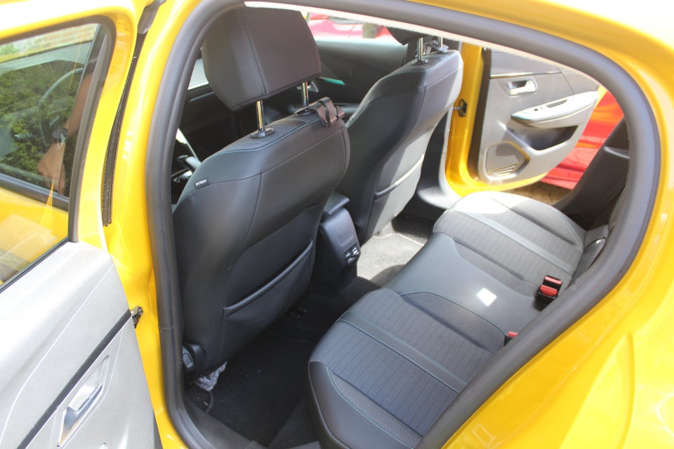 Peugeot 208 1,2 PureTech 100 Allure Pack EAT8 5d