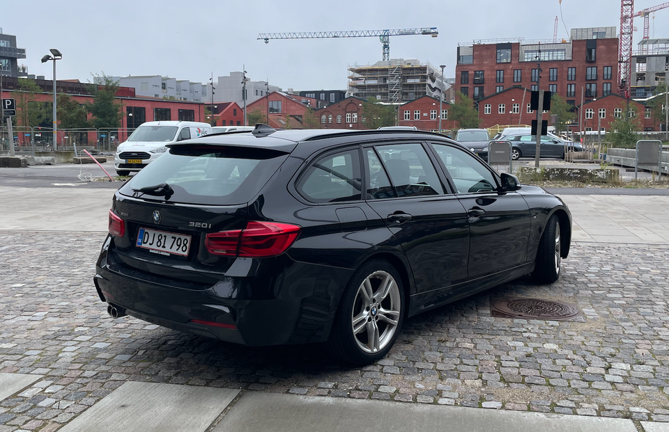 BMW 320i 2,0 Touring M-Sport xDrive aut. 5d