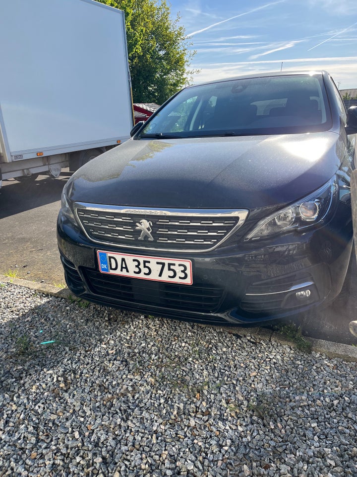 Peugeot 308 1,5 BlueHDi 130 Allure Grand 5d