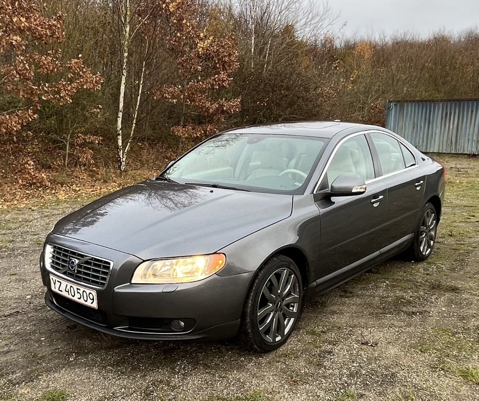 Volvo S80 2,5 T Momentum aut. 4d