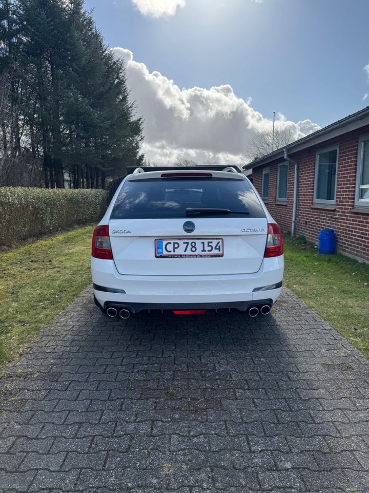 Skoda Octavia 2,0 TDi 150 Elegance DSG 5d