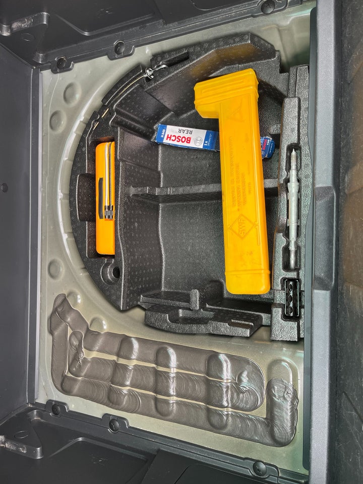 Peugeot 3008 1,6 HDi 112 Premium+ 5d